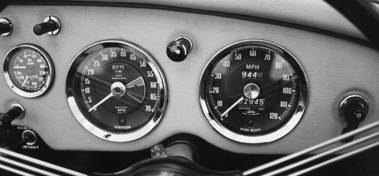 MGA Cockpit ab 1956